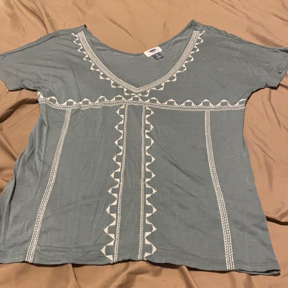 Old Navy Embroidered Short Sleeve XS